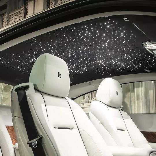 Car modification Rolls Royce star roof