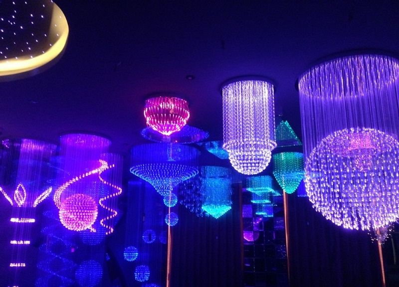 Professional manufacturer of fiber optic chandeliers, GIANT Lighting Technology